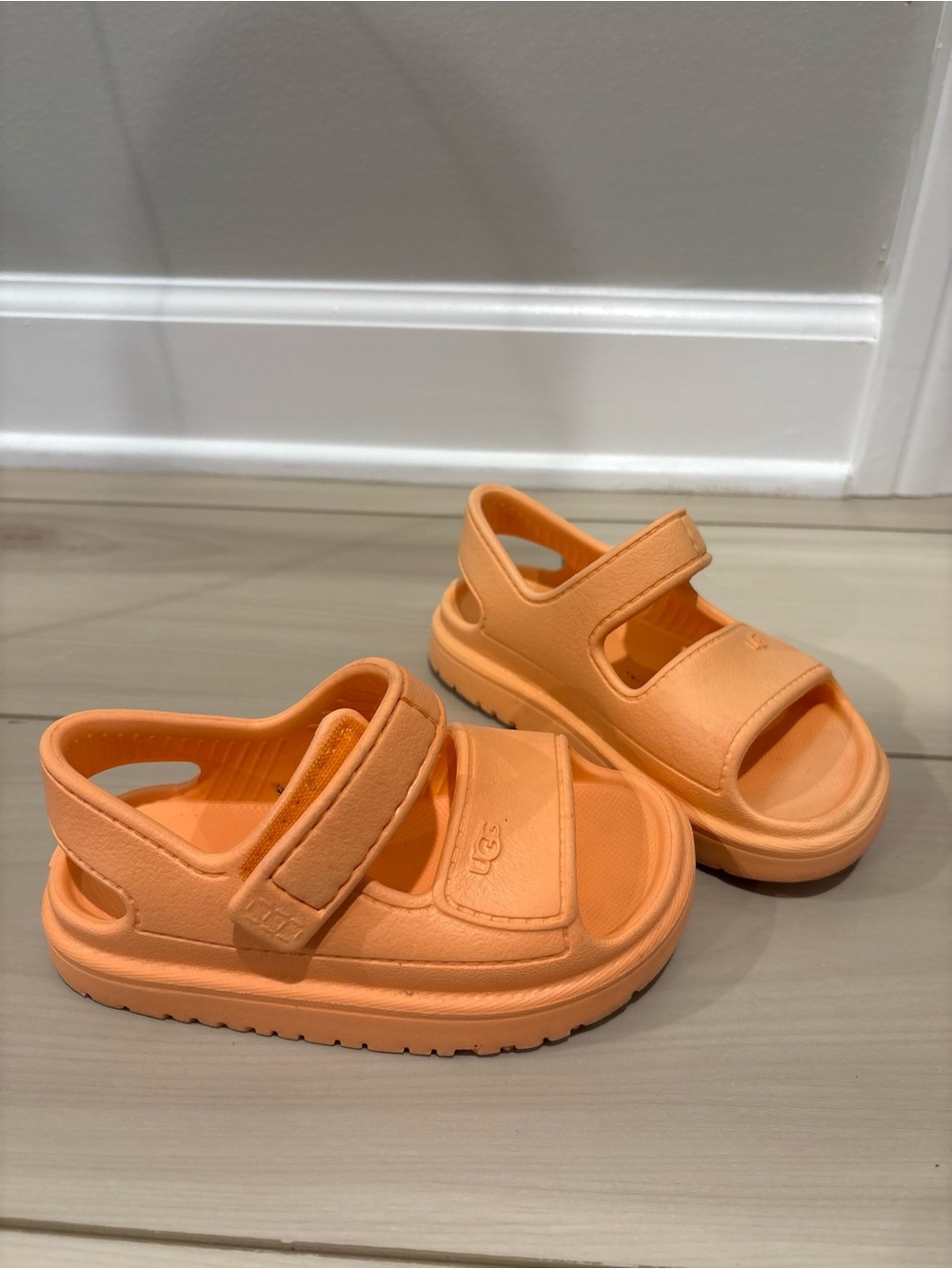 UGG Kids Peach-Orange Velcro Strap Sandals - Picture 2 of 4